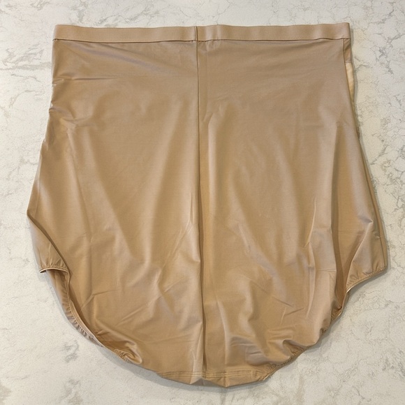 Cacique Shape Ultra High-Waist Brief in Nude Size 30/32 Plus NWT - Picture 5 of 8